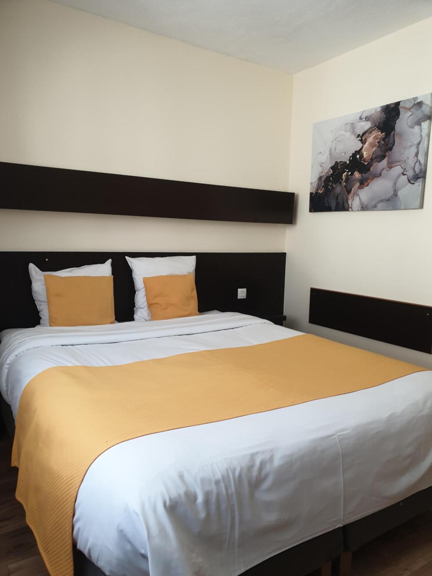 Hotel Restaurant Aux Deux Roses Neuf-Brisach Εξωτερικό φωτογραφία