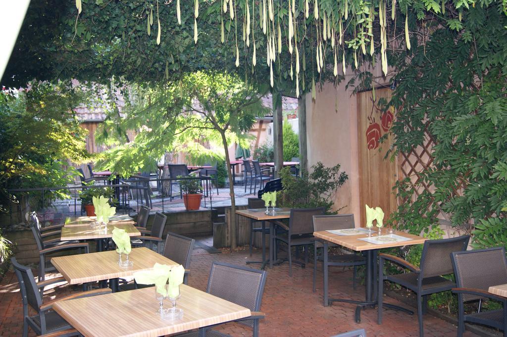 Hotel Restaurant Aux Deux Roses Neuf-Brisach Εξωτερικό φωτογραφία