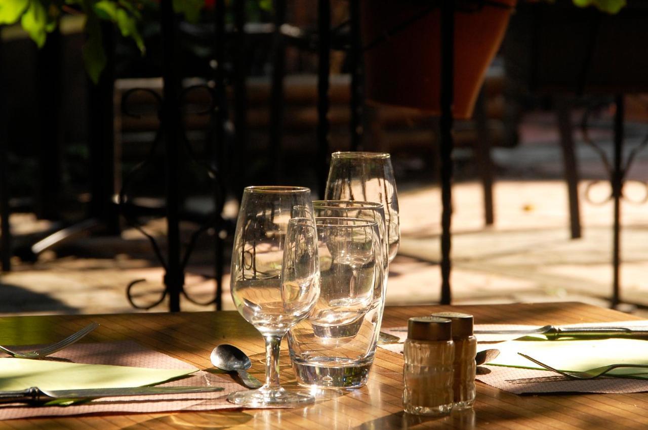 Hotel Restaurant Aux Deux Roses Neuf-Brisach Εξωτερικό φωτογραφία